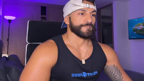 Snapshot of samdornan chatting on 10, 1, 2025 Sam Dornan online show from 10, 1, 2025