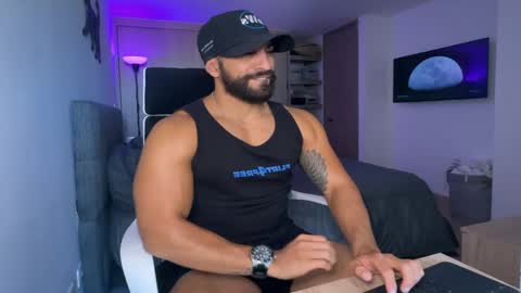 Snapshot of samdornan chatting on 20, 1, 2025 Sam Dornan online show from 20, 1, 2025