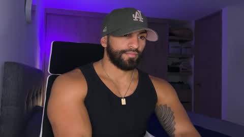 Snapshot of samdornan chatting on 11, 2, 2025 Sam Dornan online show from 11, 2, 2025