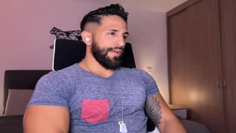 Snapshot of samdornan chatting on 12, 3, 2025 Sam Dornan online show from 12, 3, 2025