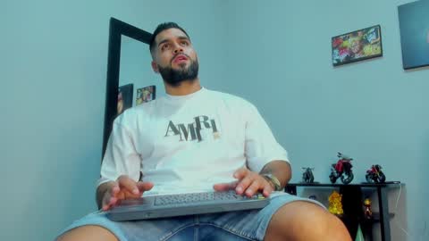Snapshot of samir_hazard chatting on 8, 1, 2025 samir_hazard online show from 8, 1, 2025