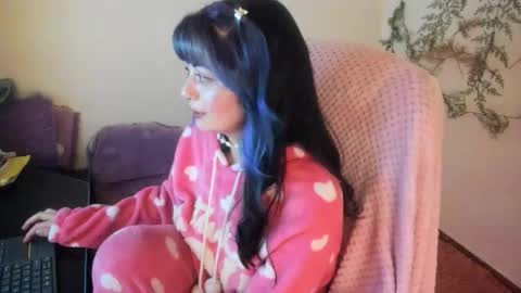 Snapshot of sammysammy_ chatting on 25, 10, 2025 online show from 25, 10, 2025