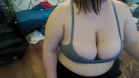 Snapshot of sammytimelove chatting on 8, 10, 2025 Sammy Time online show from 8, 10, 2025