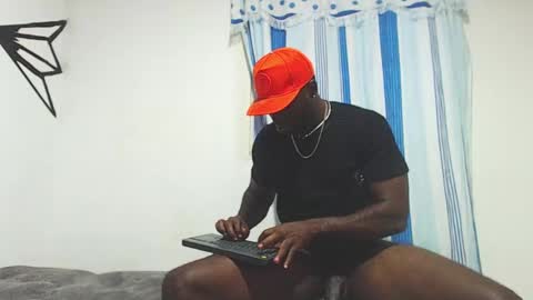 Snapshot of samsondauda chatting on 18, 12, 2024 samson dauda online show from 18, 12, 2024