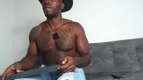 Snapshot of samsondauda chatting on 15, 1, 2025 samson dauda online show from 15, 1, 2025