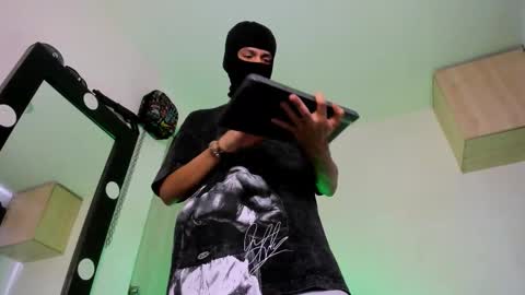   online show from 17, 9, 2025