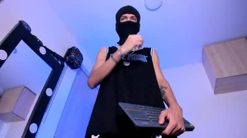   online show from 20, 9, 2025