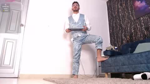 Snapshot of samuelcoopper chatting on 13, 11, 2025 Samuel Coopper online show from 13, 11, 2025