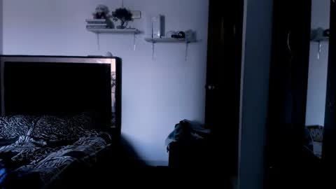 SamyHolbrook online show from 10, 1, 2025