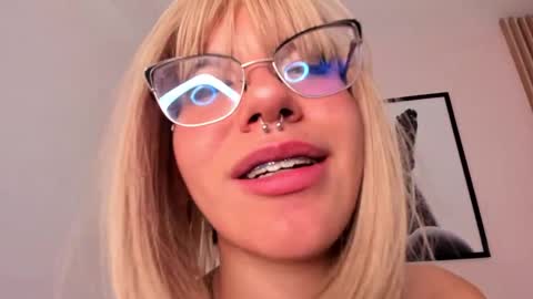 samysharky online show from 8, 3, 2025