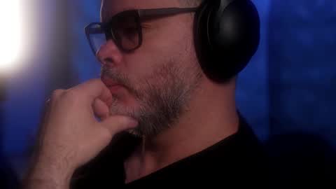 Sanders online show from 8, 10, 2025