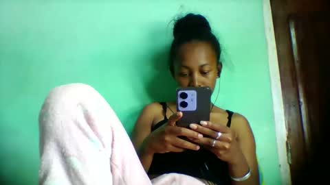 sandra1253099 online show from 10, 4, 2026