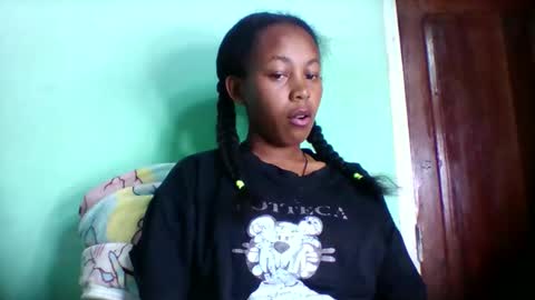 sandra1253099 online show from 13, 4, 2026