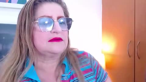 SANDRA online show from 11, 10, 2025