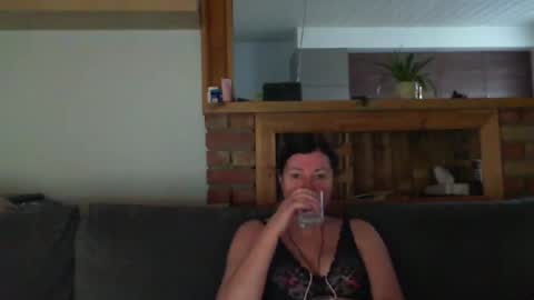 Snapshot of sanroom chatting on 3, 2, 2025 sanroom online show from 3, 2, 2025