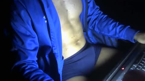 Snapshot of santguns chatting on 17, 5, 2026 santguns online show from 17, 5, 2026