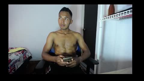 santi01059 online show from 28, 1, 2025