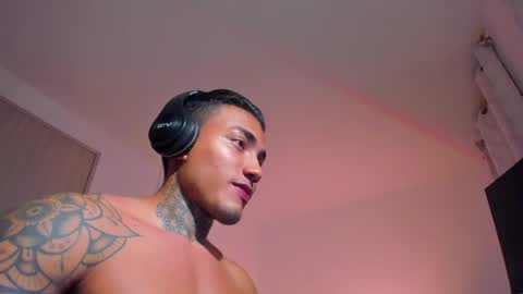 Snapshot of santi__ferrer chatting on 28, 5, 2026 Santi Ferrer online show from 28, 5, 2026