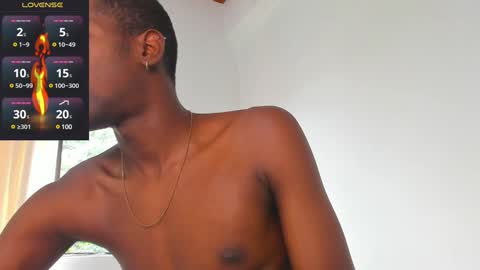 Snapshot of santi_brown1 chatting on 19, 1, 2025 Santibrown online show from 19, 1, 2025