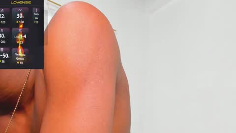 Snapshot of santi_brown1 chatting on 26, 1, 2025 Santibrown online show from 26, 1, 2025