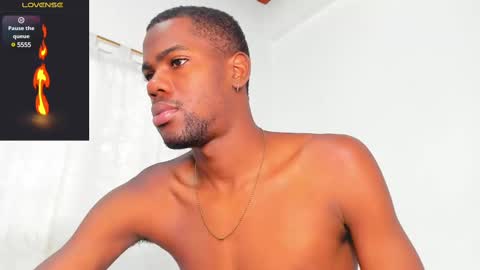 Snapshot of santi_brown1 chatting on 23, 2, 2025 Santibrown online show from 23, 2, 2025