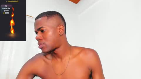 Snapshot of santi_brown1 chatting on 9, 3, 2025 Santibrown online show from 9, 3, 2025