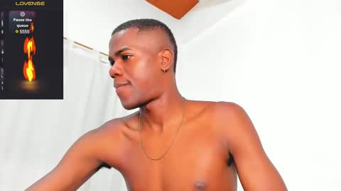 Snapshot of santi_brown1 chatting on 10, 3, 2025 Santibrown online show from 10, 3, 2025