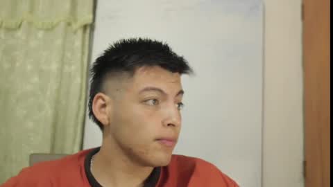Santiago Henao online show from 3, 12, 2024