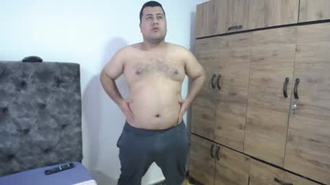 Snapshot of santi_hothot chatting on 11, 10, 2025 Santiago online show from 11, 10, 2025