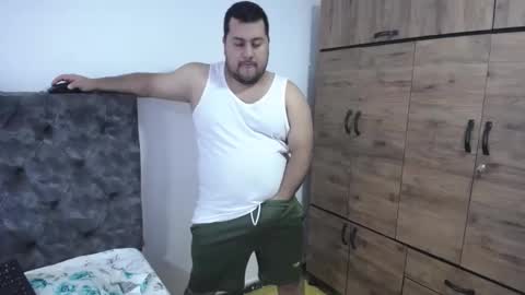 Snapshot of santi_hothot chatting on 23, 10, 2025 Santiago online show from 23, 10, 2025