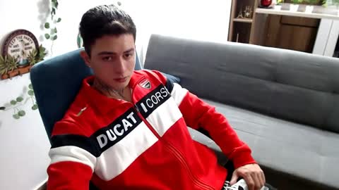 santi_ss online show from 6, 4, 2026