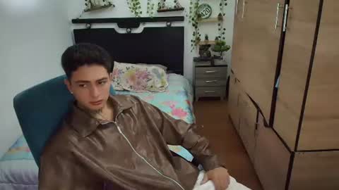 santi_ss online show from 24, 7, 2026