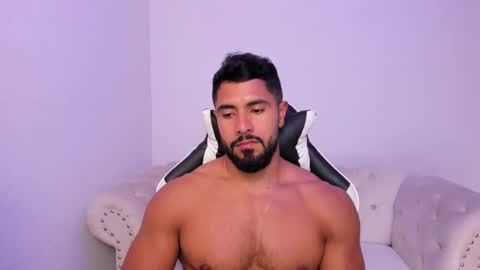 santiago_huntt online show from 27, 2, 2026
