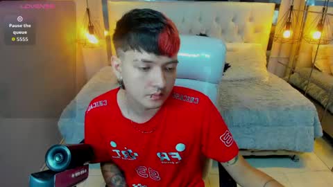 SANTIAGO  online show from 14, 4, 2026