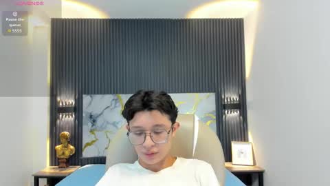 santiago_russo18 online show from 24, 10, 2025