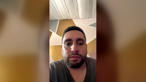 santiagoalvaradoortiz5 online show from 3, 5, 2026