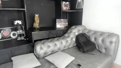 Snapshot of santiceballo chatting on 5, 10, 2025 Julius Novachrono online show from 5, 10, 2025