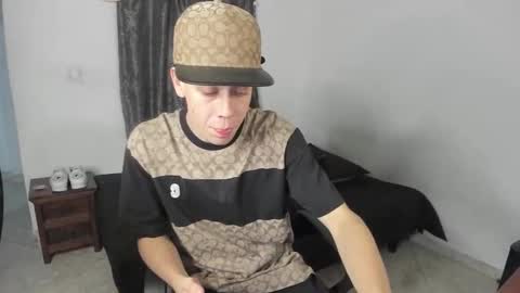 Julius Novachrono  online show from 20, 3, 2026