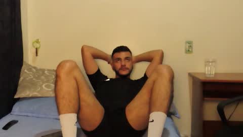 Snapshot of santiexxx chatting on 8, 10, 2025 santiexxx online show from 8, 10, 2025