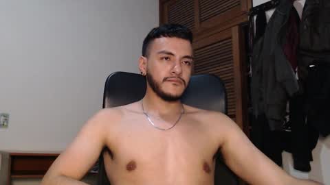 Snapshot of santiexxx chatting on 17, 10, 2025 santiexxx online show from 17, 10, 2025