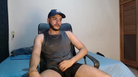 Snapshot of santiexxx chatting on 4, 11, 2025 santiexxx online show from 4, 11, 2025