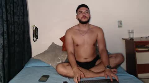 Snapshot of santiexxx chatting on 24, 5, 2026 santiexxx online show from 24, 5, 2026