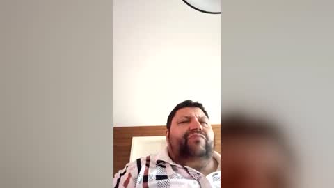 Snapshot of santos3500 chatting on 21, 6, 2026 santos3500 online show from 21, 6, 2026