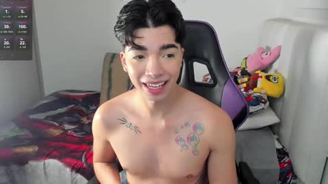 Snapshot of santy7u7 chatting on 12, 2, 2025 Mr. Santiago online show from 12, 2, 2025