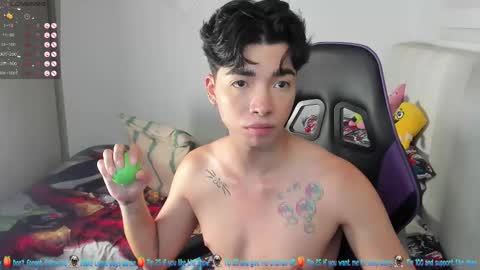 Snapshot of santy7u7 chatting on 19, 2, 2025 Mr. Santiago online show from 19, 2, 2025