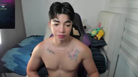 Snapshot of santy7u7 chatting on 12, 10, 2025 Mr. Santiago online show from 12, 10, 2025