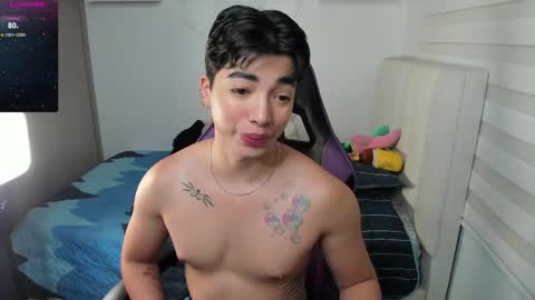 Snapshot of santy7u7 chatting on 17, 10, 2025 Mr. Santiago online show from 17, 10, 2025