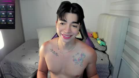 Snapshot of santy7u7 chatting on 9, 11, 2025 Mr. Santiago online show from 9, 11, 2025