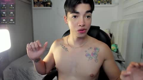 Snapshot of santy7u7 chatting on 26, 11, 2025 Mr. Santiago online show from 26, 11, 2025