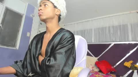 Snapshot of santy_bigcock_01 chatting on 18, 12, 2025 santy online show from 18, 12, 2025